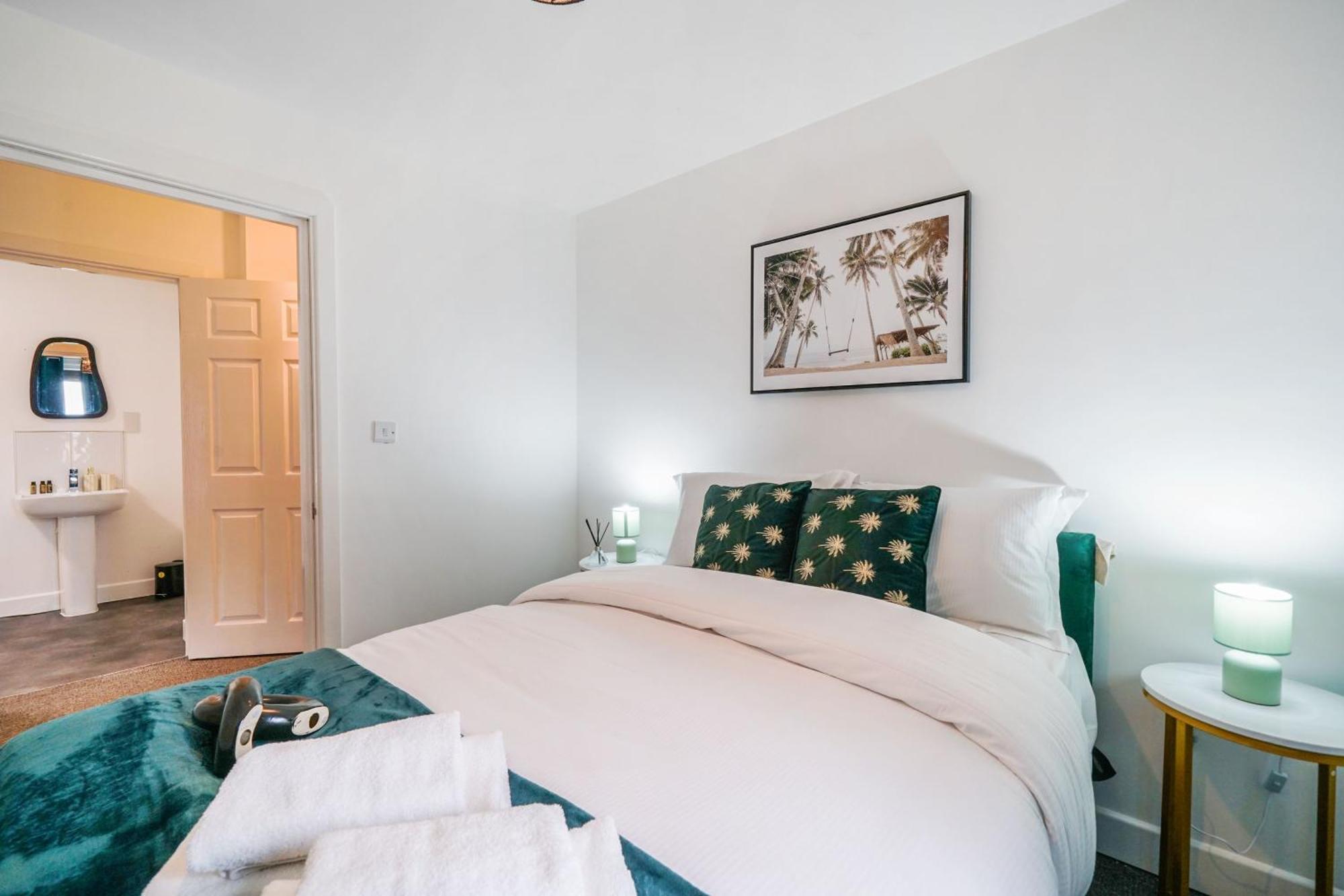 Modern Apartments With Free Parking Near Heathrow Colnbrook Luaran gambar