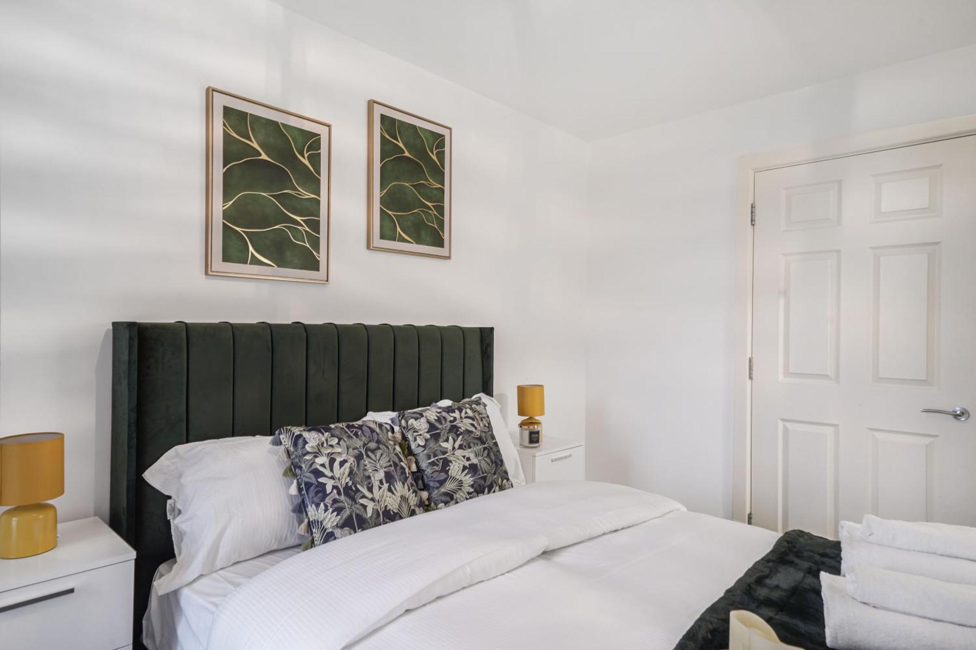 Modern Apartments With Free Parking Near Heathrow Colnbrook Luaran gambar