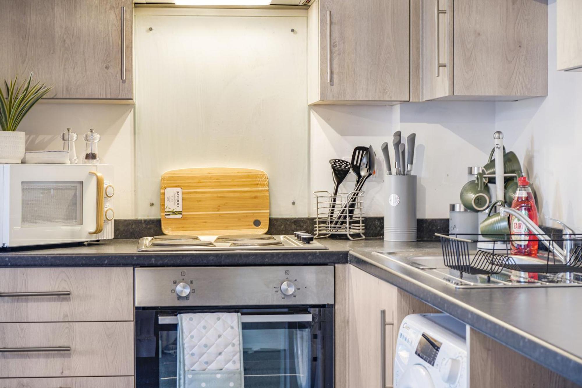 Modern Apartments With Free Parking Near Heathrow Colnbrook Luaran gambar