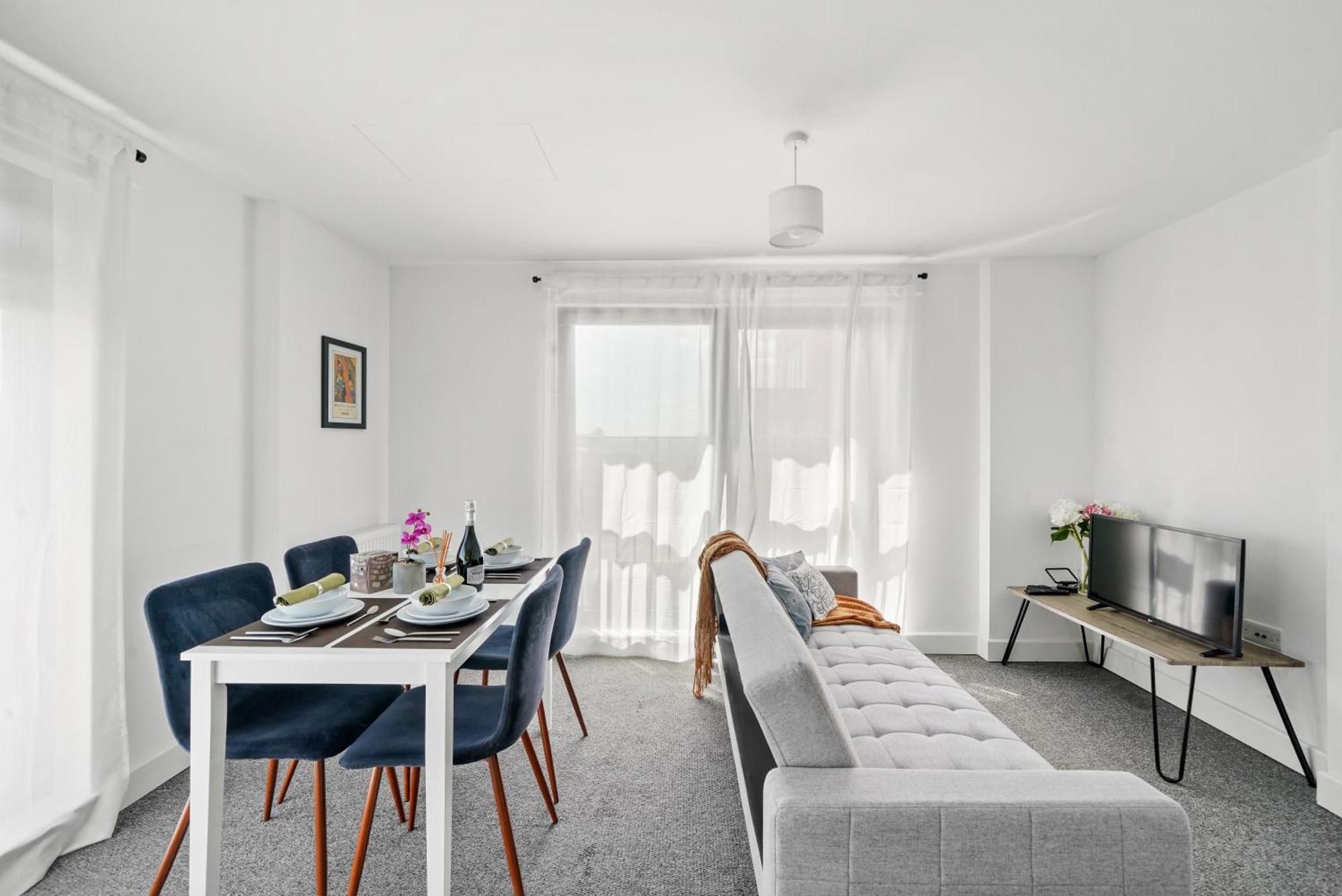 Modern Apartments With Free Parking Near Heathrow Colnbrook Luaran gambar