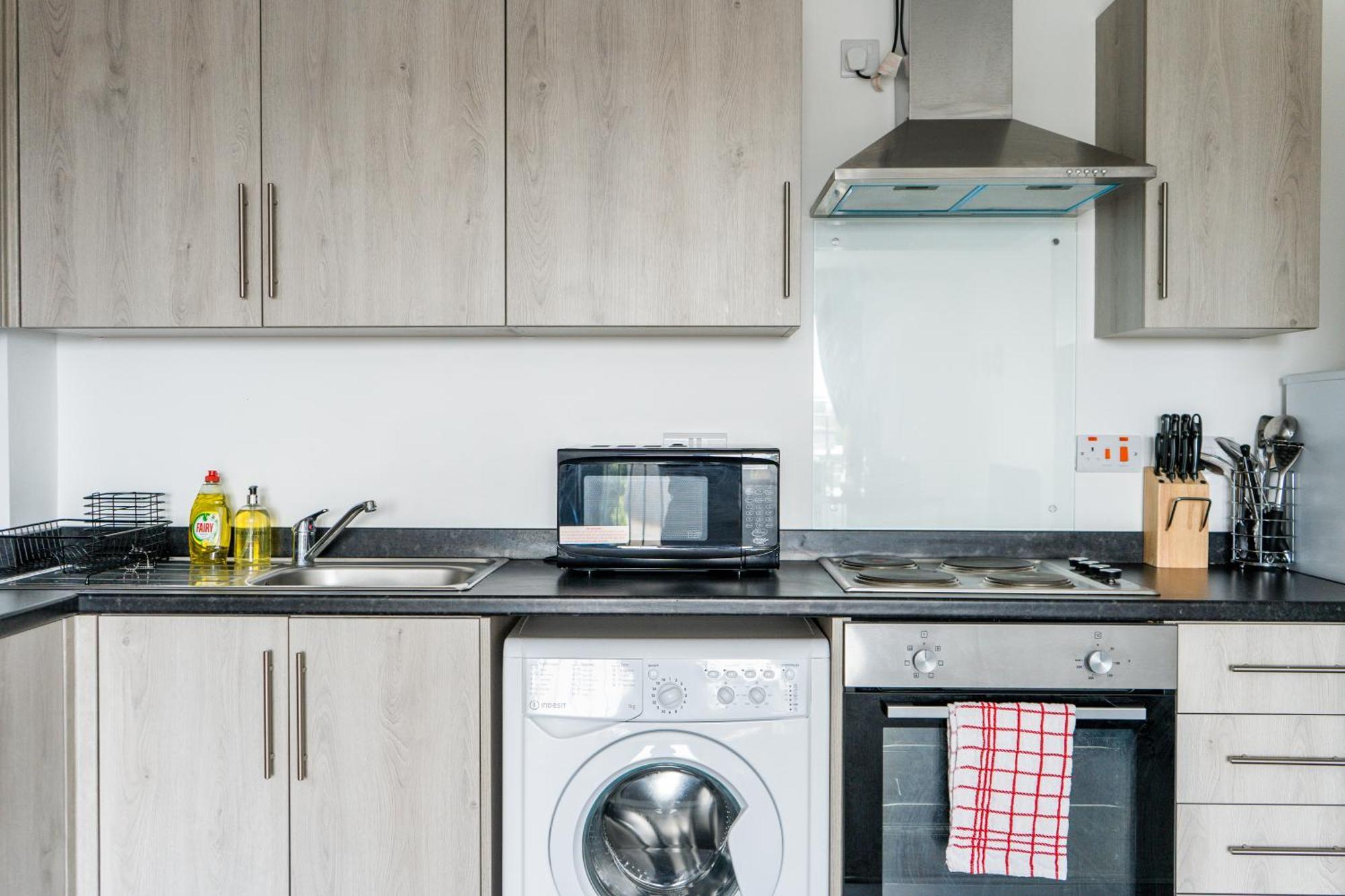 Modern Apartments With Free Parking Near Heathrow Colnbrook Luaran gambar