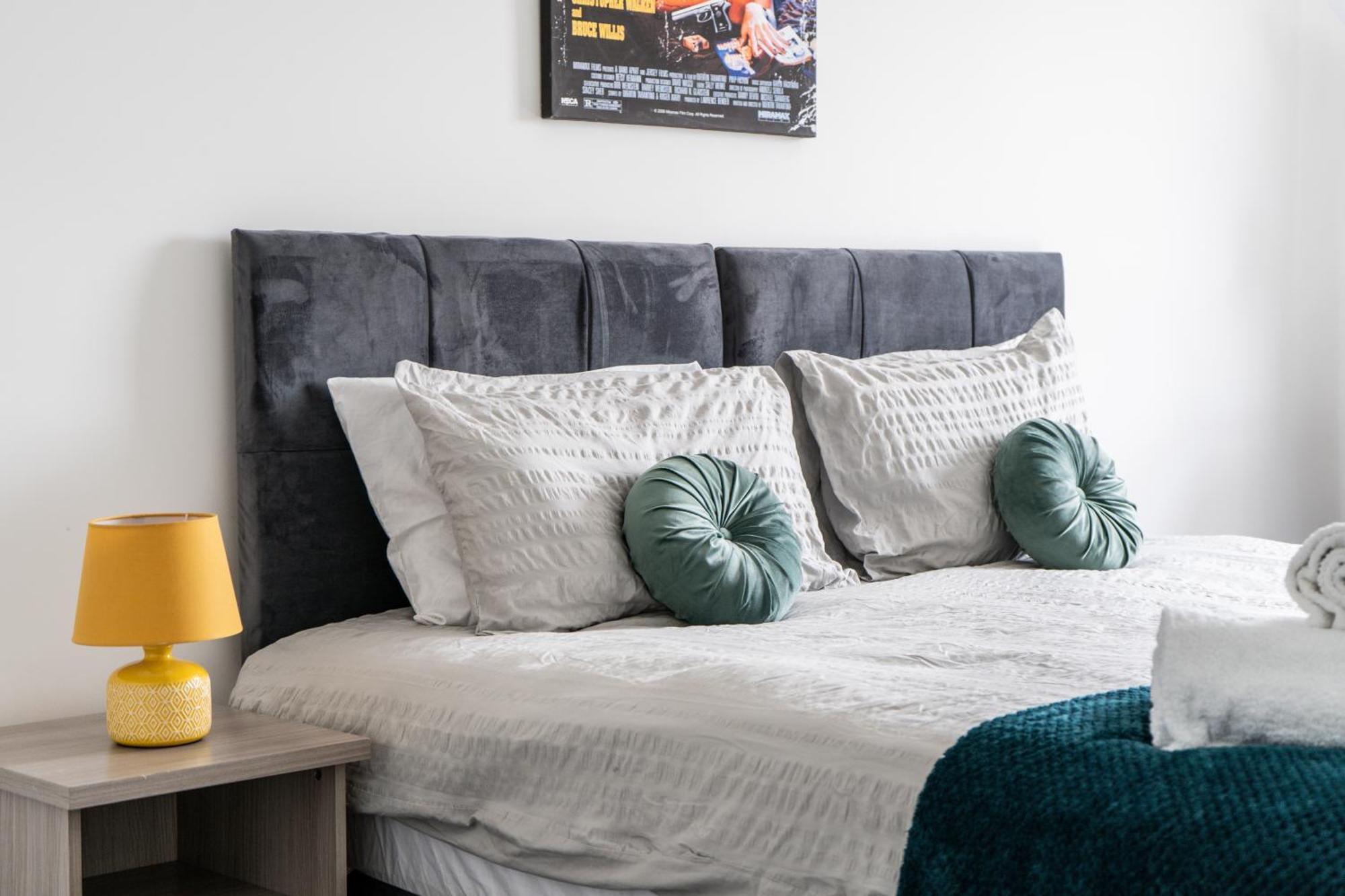 Modern Apartments With Free Parking Near Heathrow Colnbrook Luaran gambar