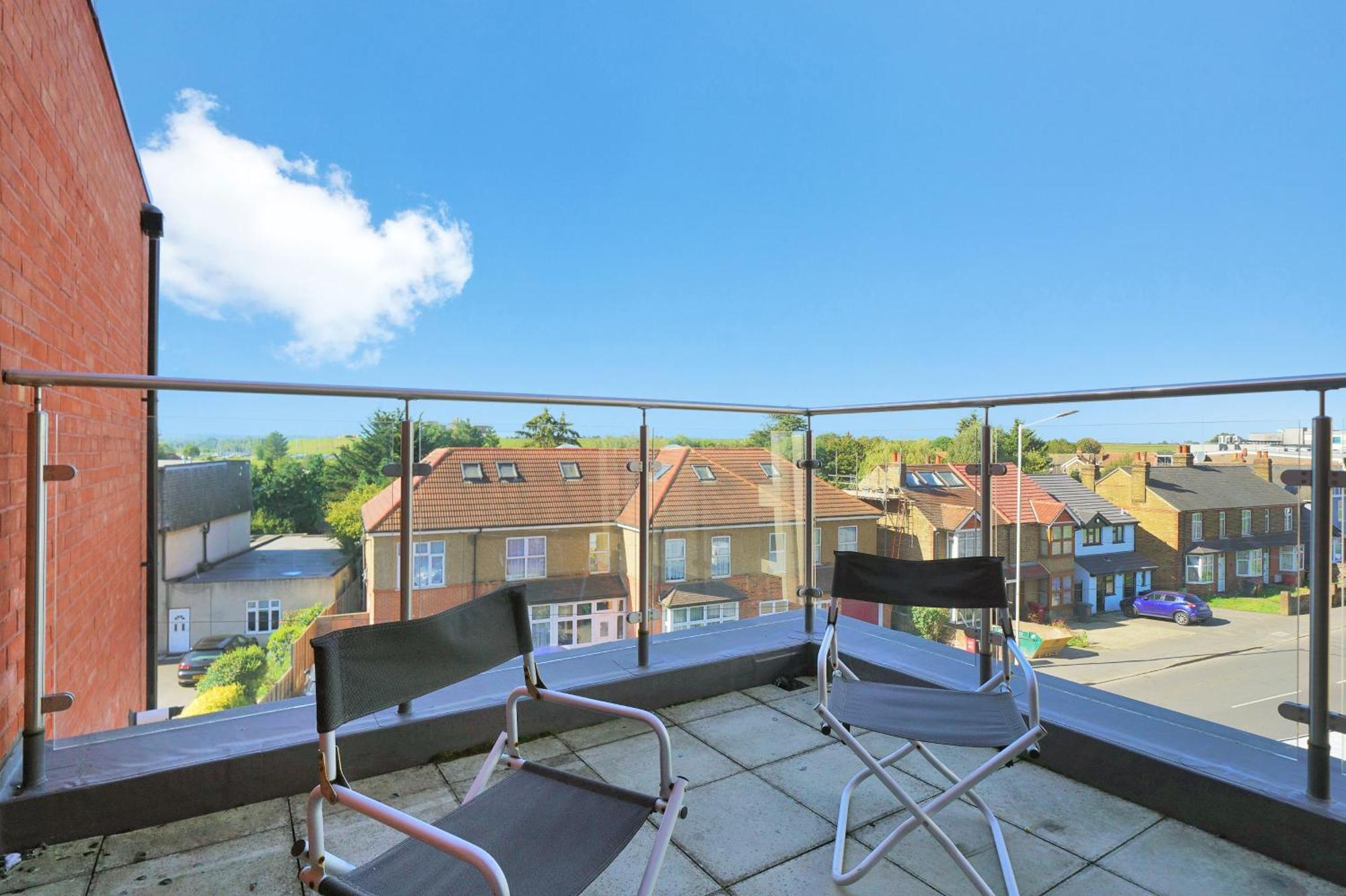 Modern Apartments With Free Parking Near Heathrow Colnbrook Luaran gambar