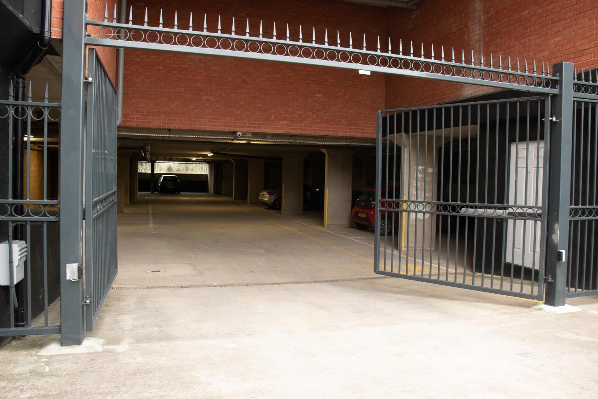 Modern Apartments With Free Parking Near Heathrow Colnbrook Luaran gambar